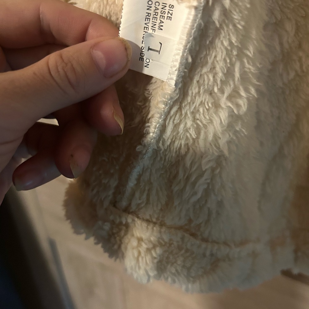 Cream Faux Fur Women's Coat - Picture 4 of 5